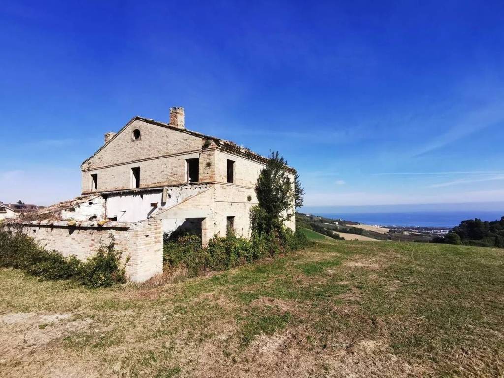 Rustico / casale a Fermo in Contrada Valloscura Di Capodarco - Foto 4