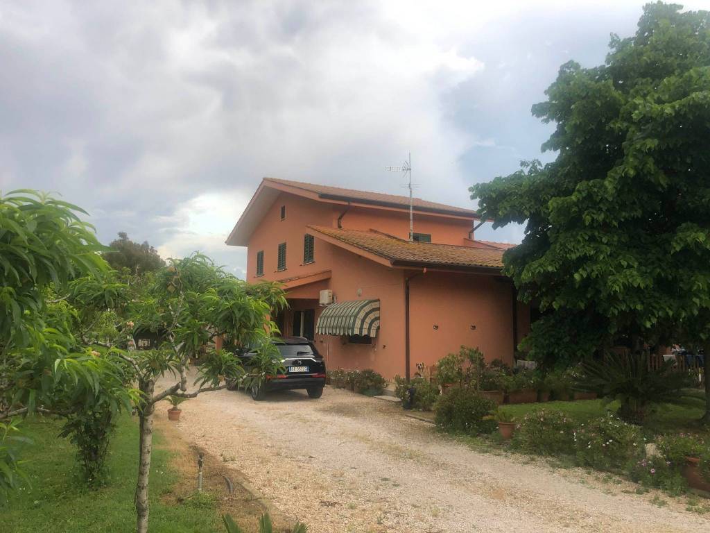 Casa indipendente a Sabaudia in Strada Formicosa, 21 - Foto 2