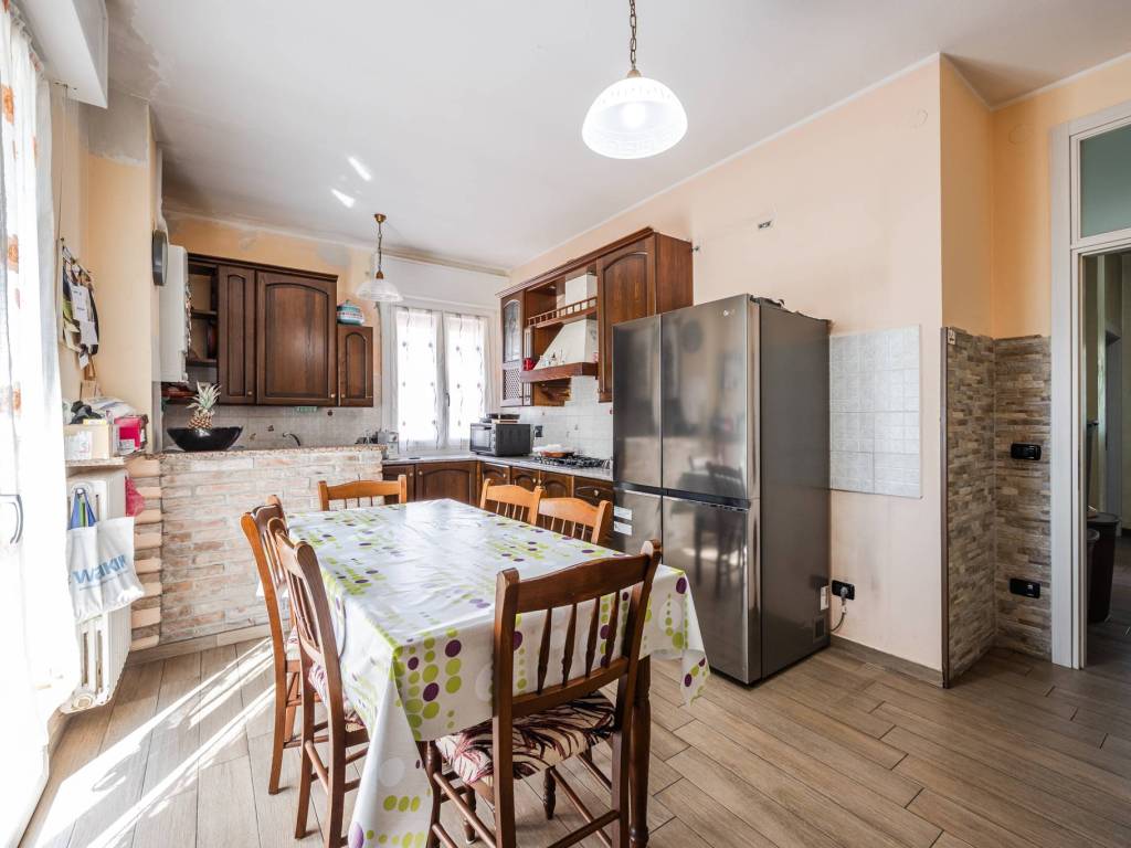 Appartamento a Casalgrande in Via Leopoldo Reverberi - Foto 2