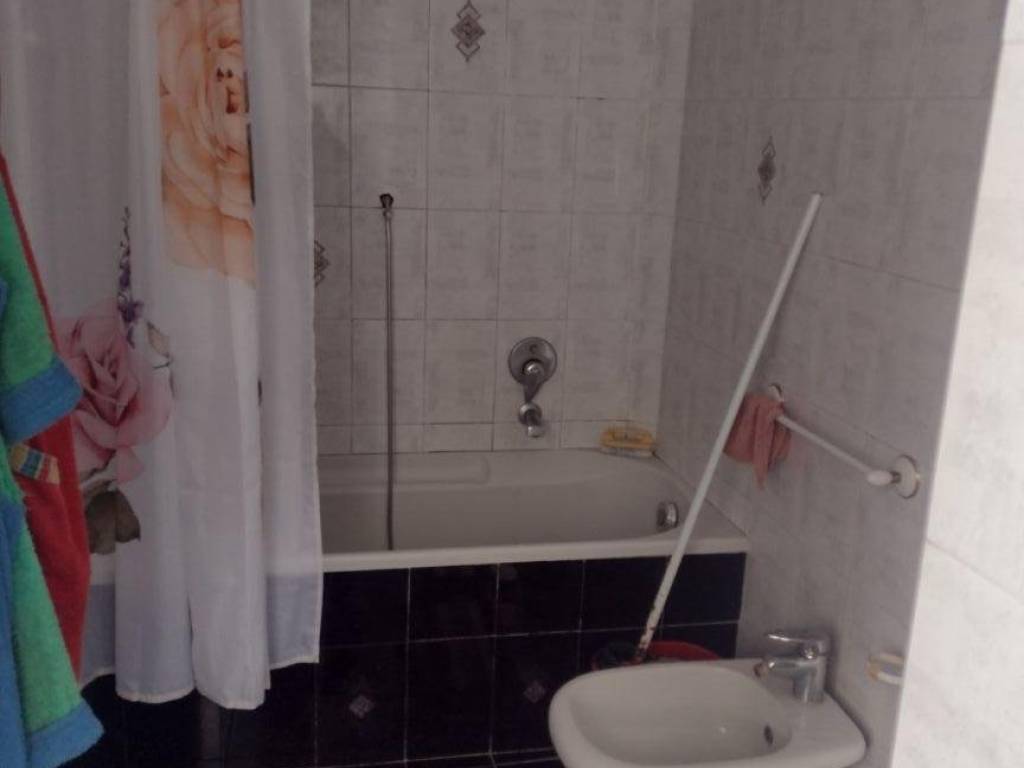 Appartamento a Alessandria in Via Giovanni Verneri - Foto 3