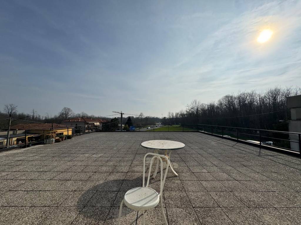 Casa indipendente a Cardano al campo in Via Adige, 102 - Foto 3