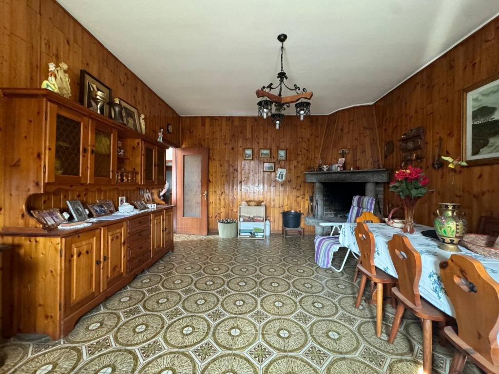 Casa indipendente a Cardano al campo in Via Adige, 102 - Foto 5