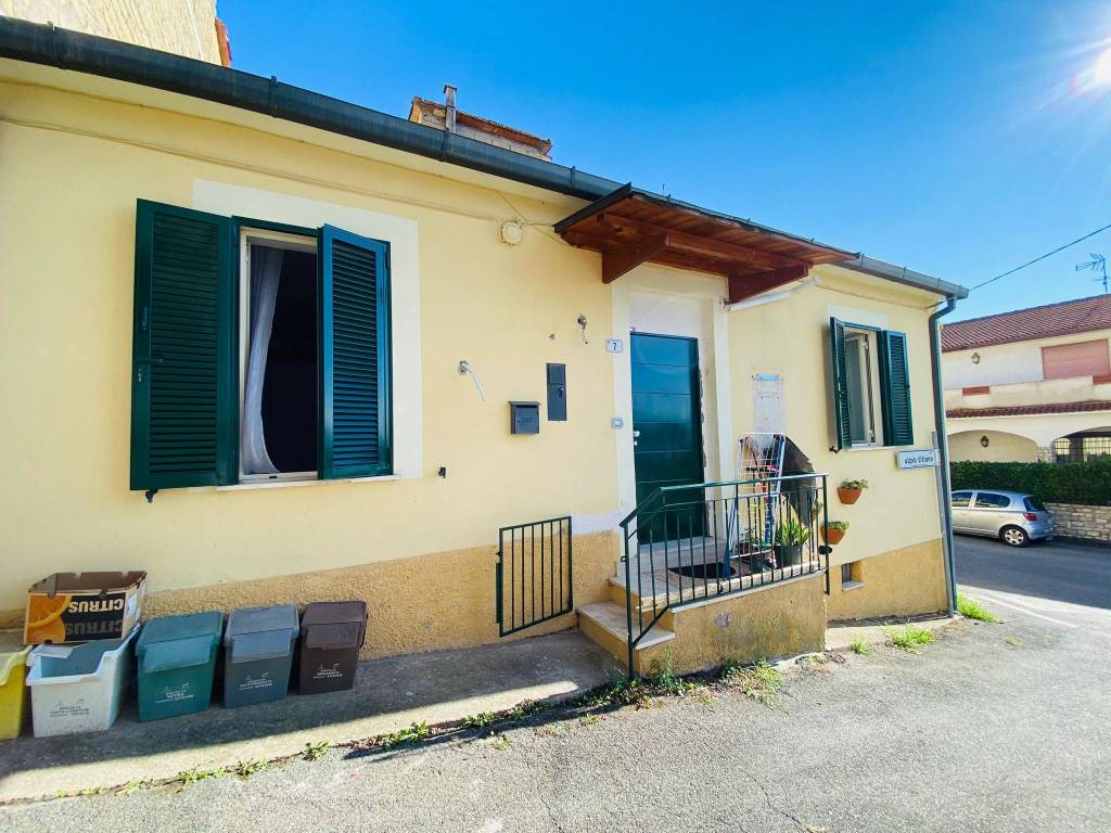 Appartamento a Fara in sabina in Via Ulpio Titiano - Foto 3