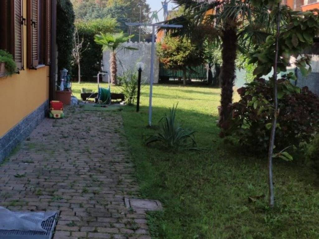 Appartamento a Lomagna in Via Galileo Galilei, 4 - Foto 4