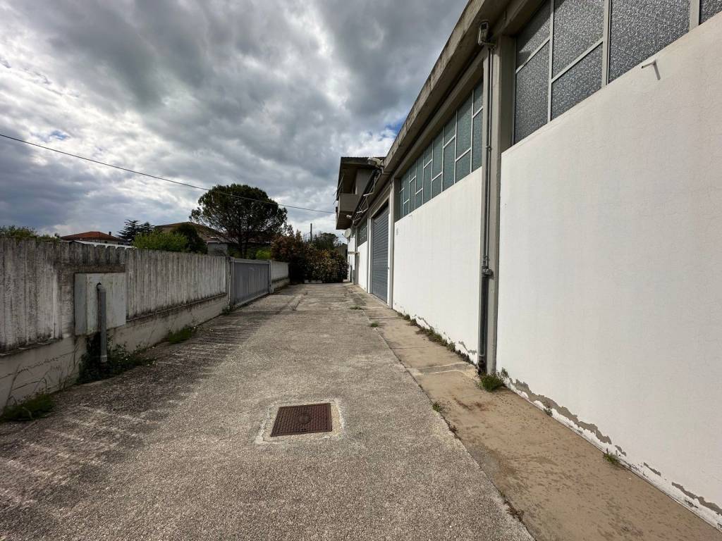 Immobile a Spoltore in Via Siviglia - Foto 2
