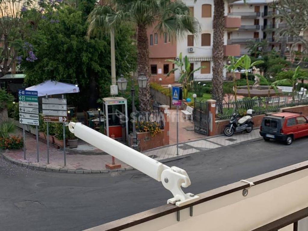Appartamento a Giardini-naxos in Via Jannuzzo - Foto 3