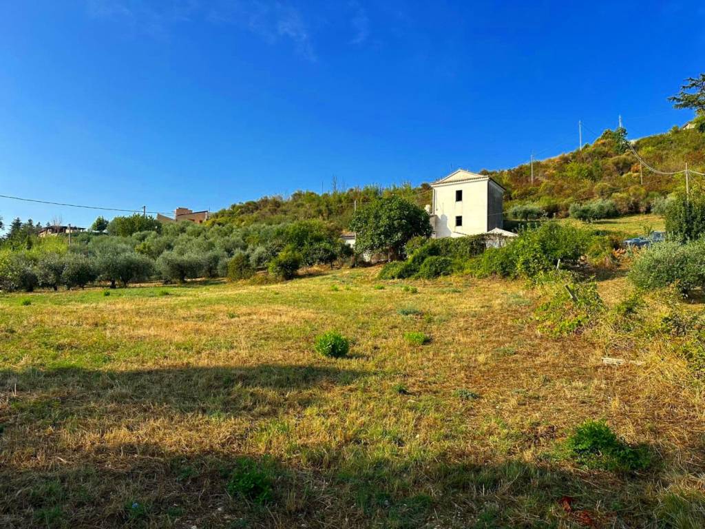 Rustico / casale a Atri in Via Colle della Giustizia - Foto 2