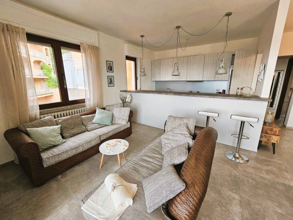 Appartamento a Baveno in Via Bertarello - Foto 2