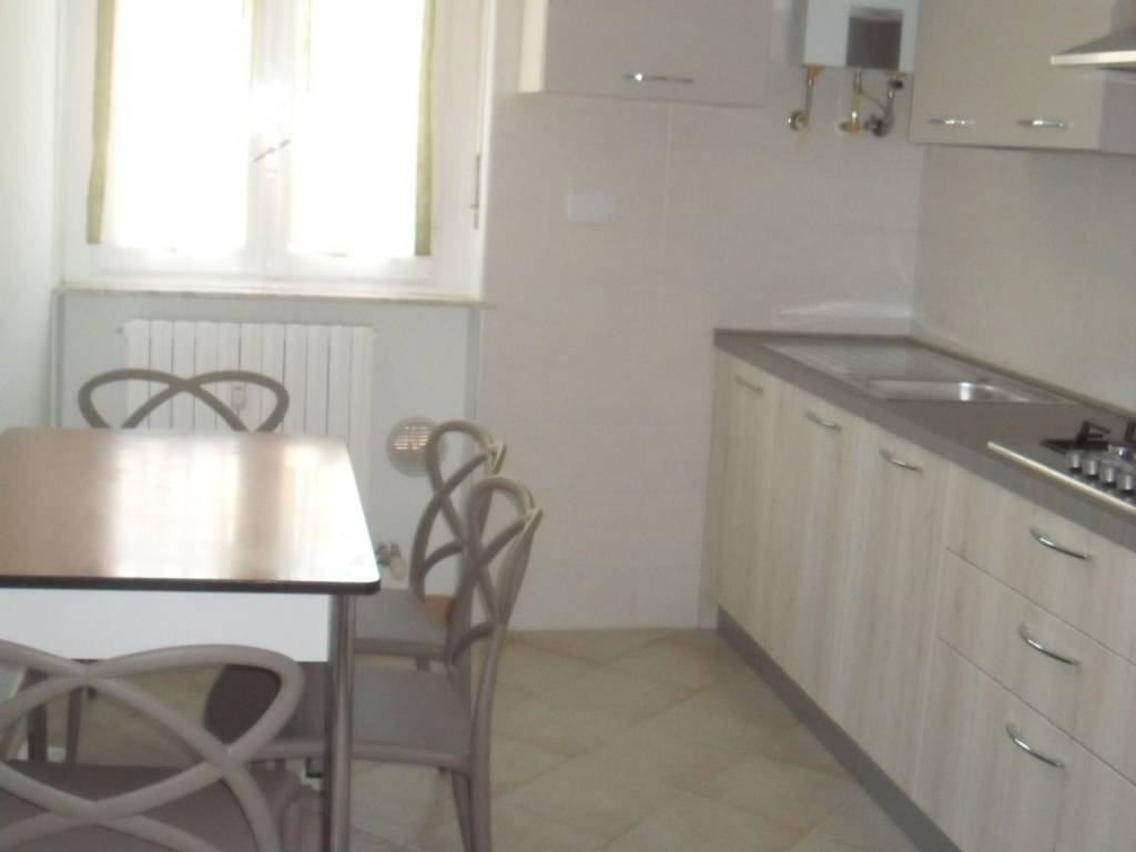 Appartamento a Asti in Via Raffaello Sanzio - Foto 2
