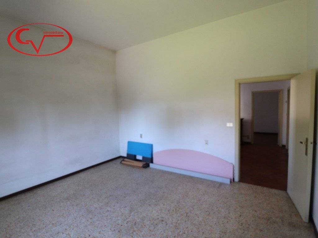 Appartamento a Montevarchi in Viale Armando Diaz - Foto 2