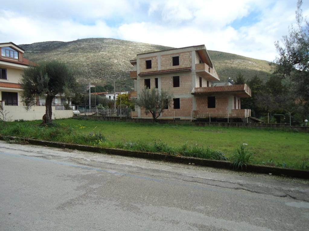 Terreno a Bellona in Via 1 Maggio - Foto 4