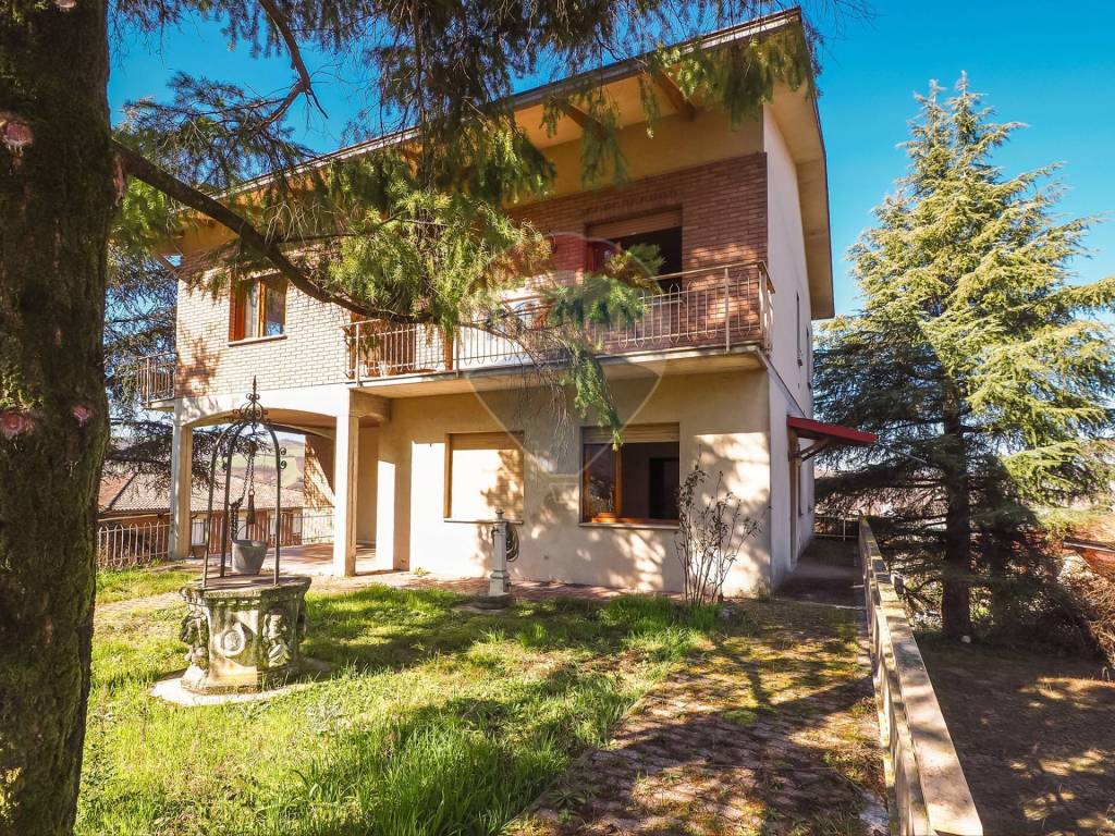 Appartamento a Canossa in via dei Castelli, 28 - Foto 2