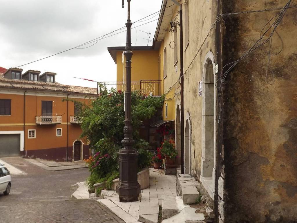 Casa indipendente a Montefalcione in via S. Antonio Abate - Foto 5