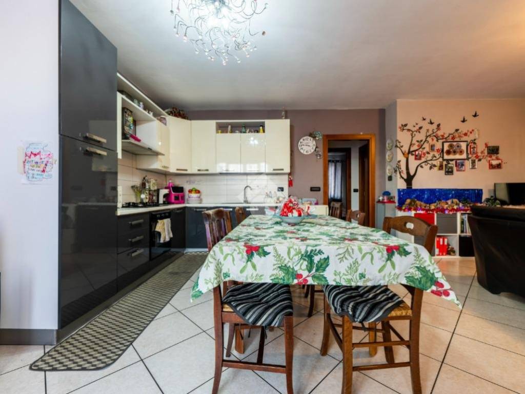 Casa indipendente a Verzuolo in Via Falicetto, 88 - Foto 5