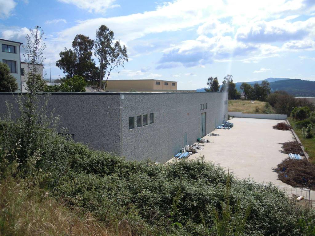 Immobile a Nuoro in zona industriale Prato Sardo - Foto 3