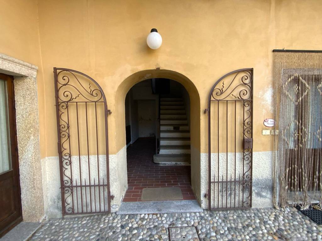 Appartamento a Gignese in Piazza Colla - Foto 2