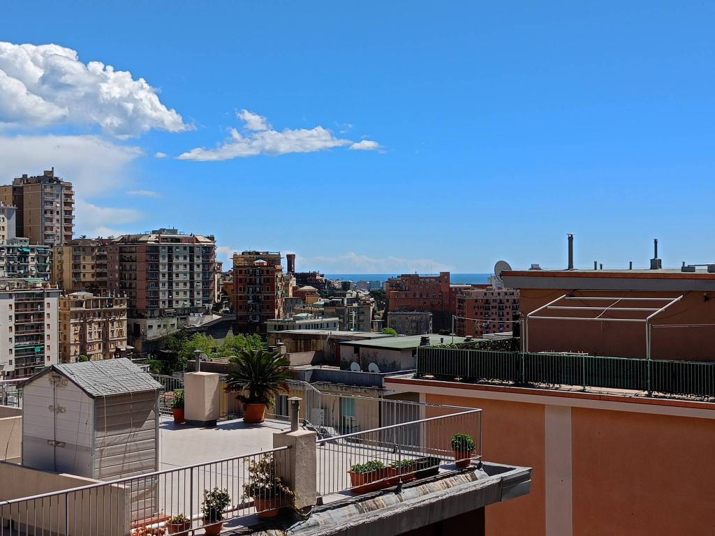 Appartamento a Genova in Via Brindisi, 20 - Foto 2