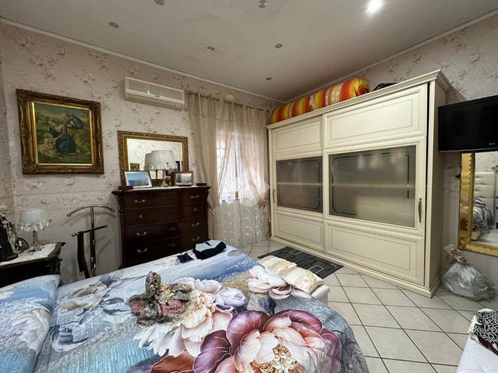 Appartamento a Napoli in VIA DUCA DEGLI ABRUZZI - Foto 4