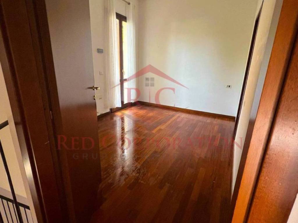 Appartamento a Reggio emilia in Via Pontida - Foto 4