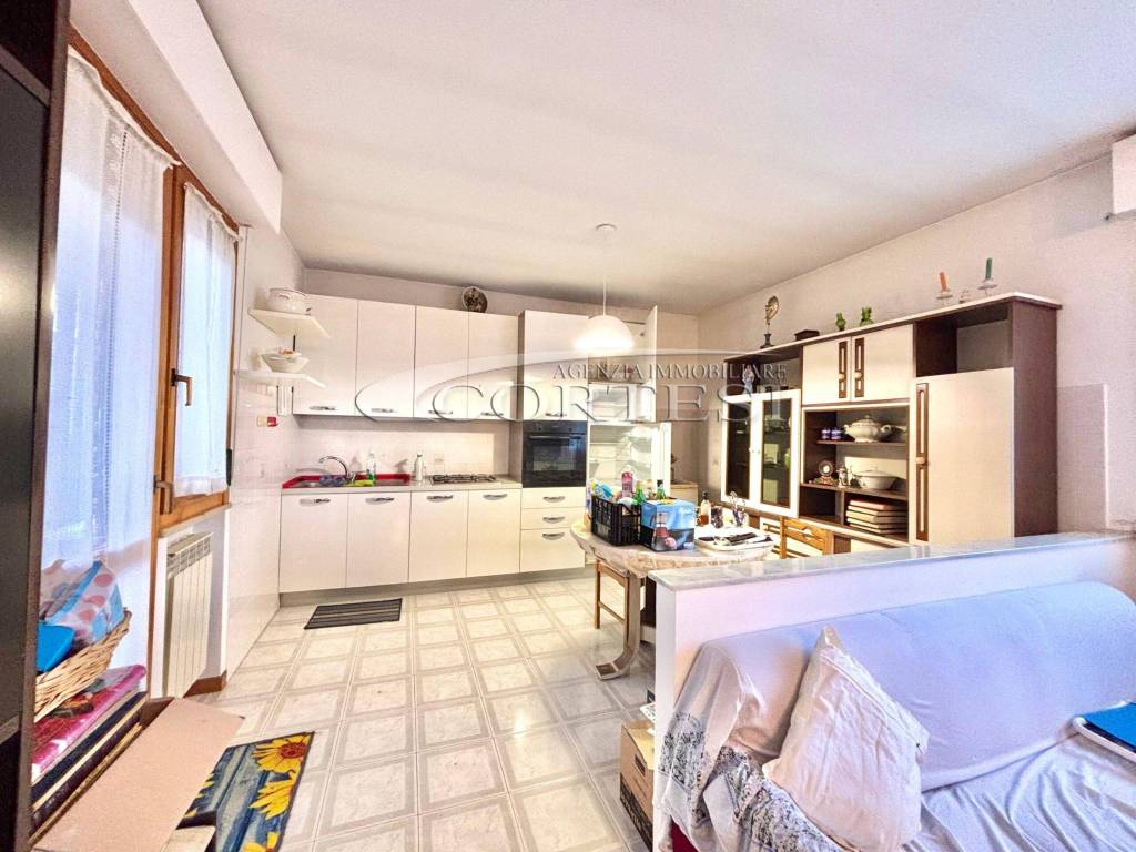 Appartamento a Senigallia in Strada Intercomunale San Silvestro - Foto 4