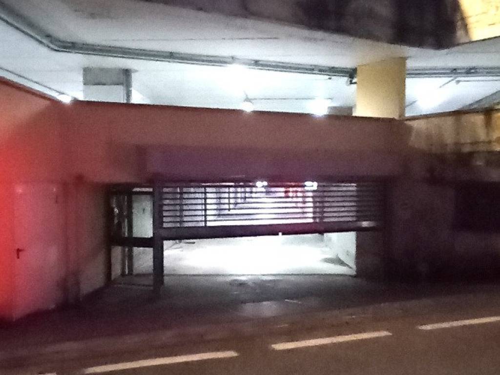 Box / garage a Varallo in Piazza Gaudenzio Ferrari - Foto 2