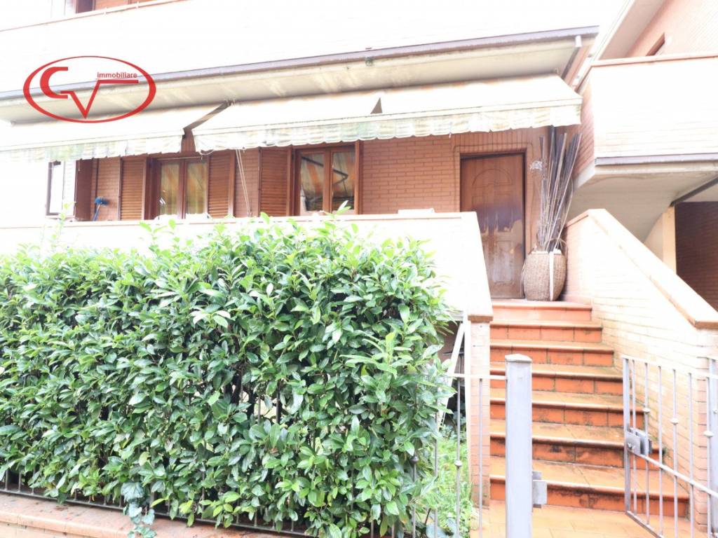 Appartamento a Montevarchi in Via della Magnolia - Foto 2