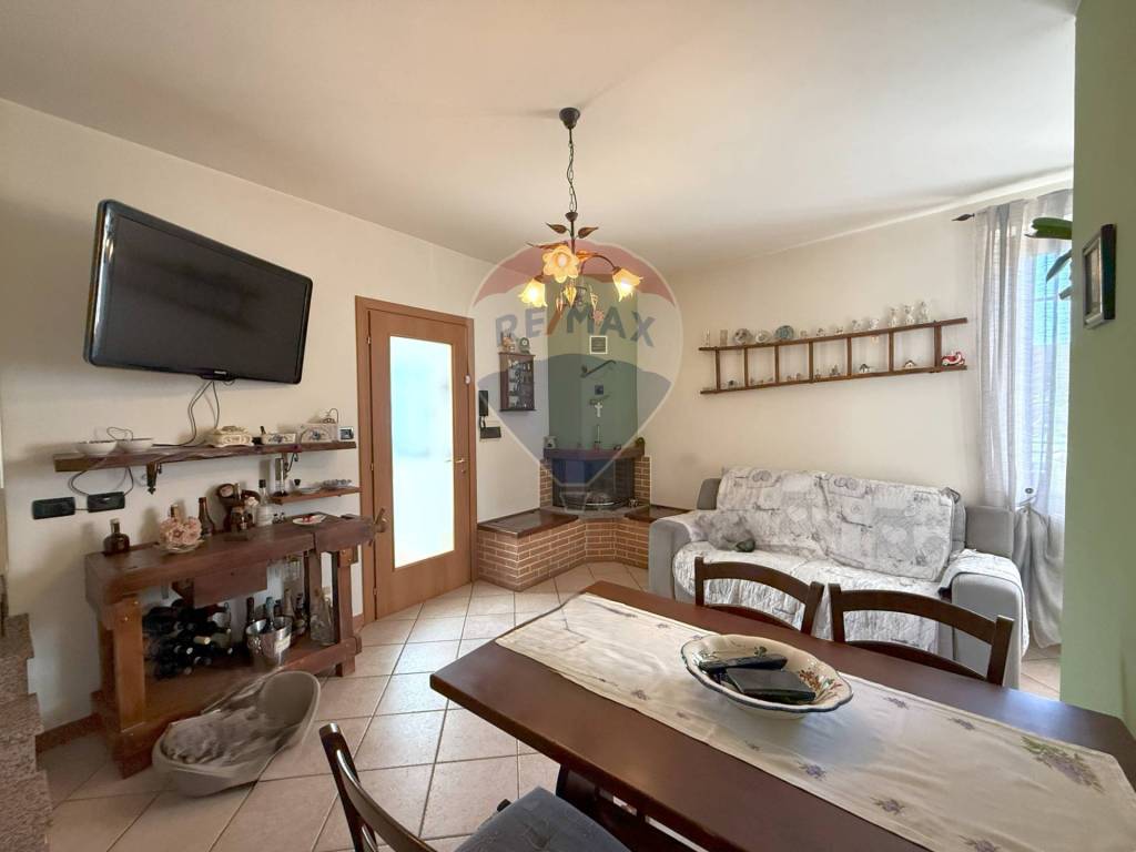 Appartamento a Casalzuigno in Via Malpensata, 9 - Foto 5