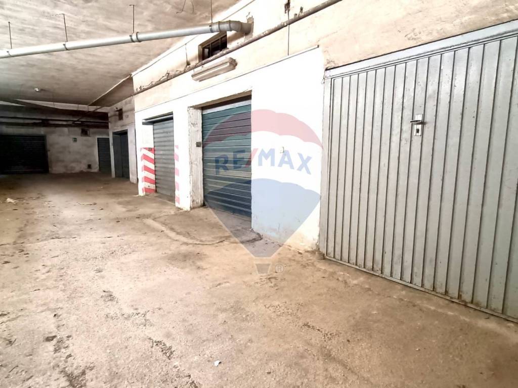 Box / garage a Brindisi in Via Don Minzoni, 4 - Foto 4