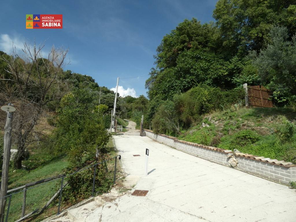 Rustico / casale a Castelnuovo di farfa in Strada Comunale Fonte Bollica - Foto 4