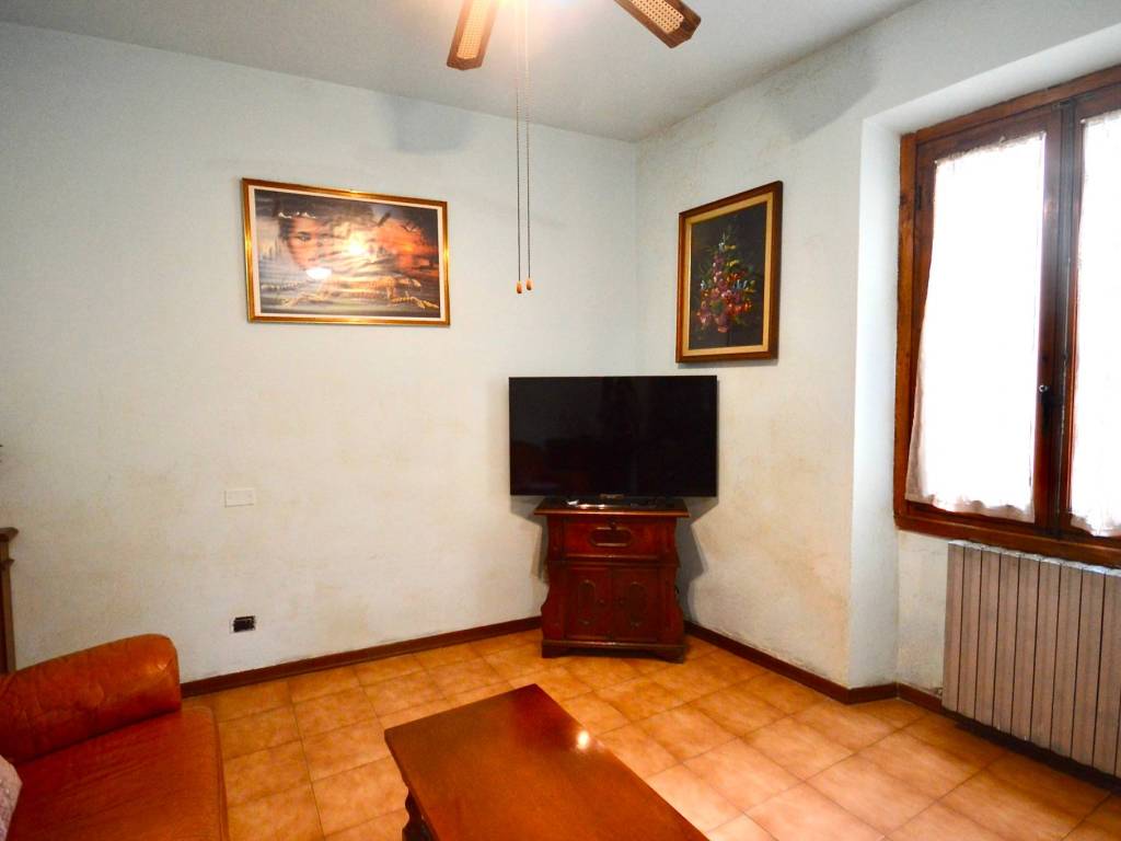 Appartamento a Montevarchi in Via Aretina - Foto 5