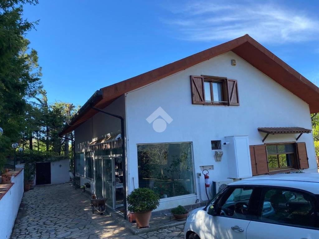 Villa a Potenza in via Area Silvana, 411 - Foto 2