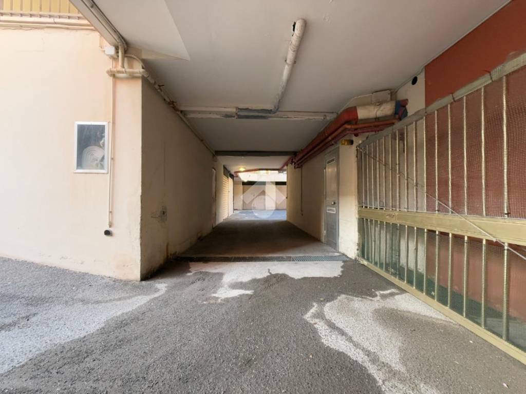 Box / garage a Ventimiglia in Passeggiata Trento e Trieste, 43 - Foto 2