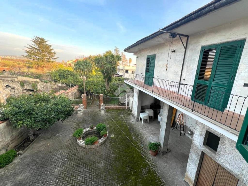 Casa indipendente a Carinola in Via IV novembre, 38 - Foto 3