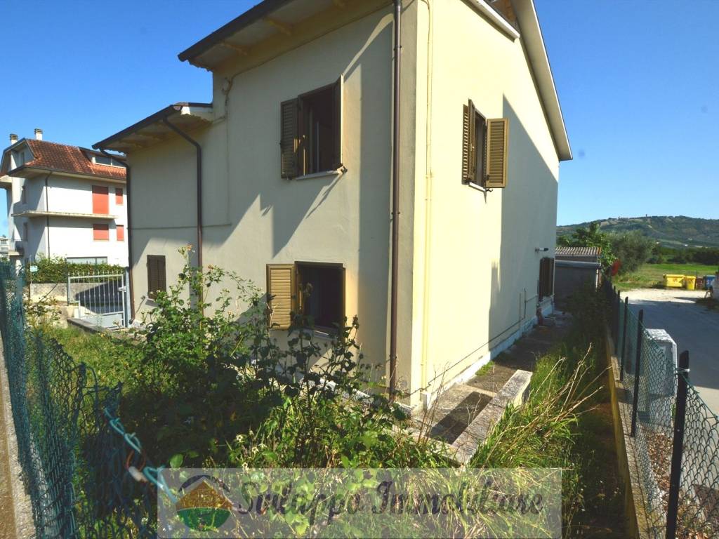 Rustico / casale a Monsampolo del tronto - Foto 2