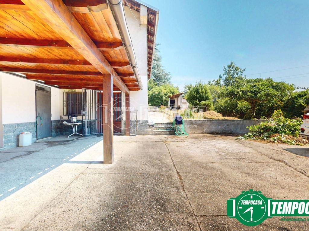 Casa indipendente a Valenza in Strada Onna - Foto 2