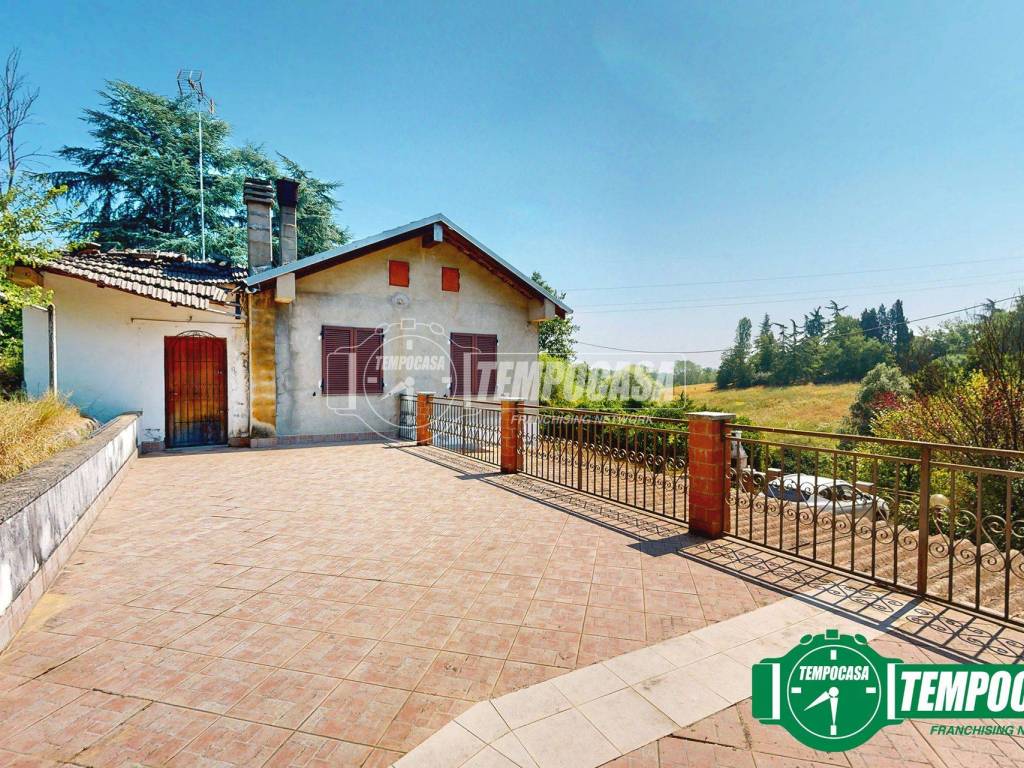 Casa indipendente a Valenza in Strada Onna - Foto 3