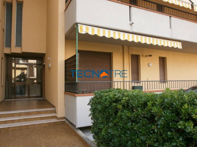Appartamento a Martinsicuro in Via Vittorio Alfieri, 8 - Foto 2