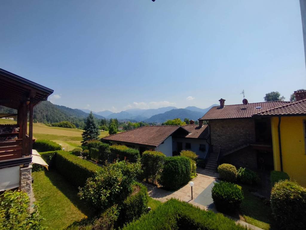 Appartamento a Clusone in via Dei Murù, 38 - Foto 2