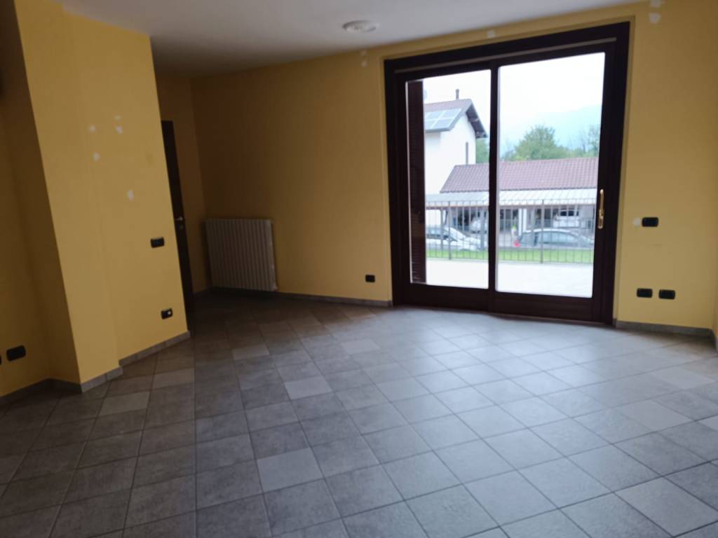 Villa a Buguggiate in Via Giuseppe Garibaldi - Foto 3