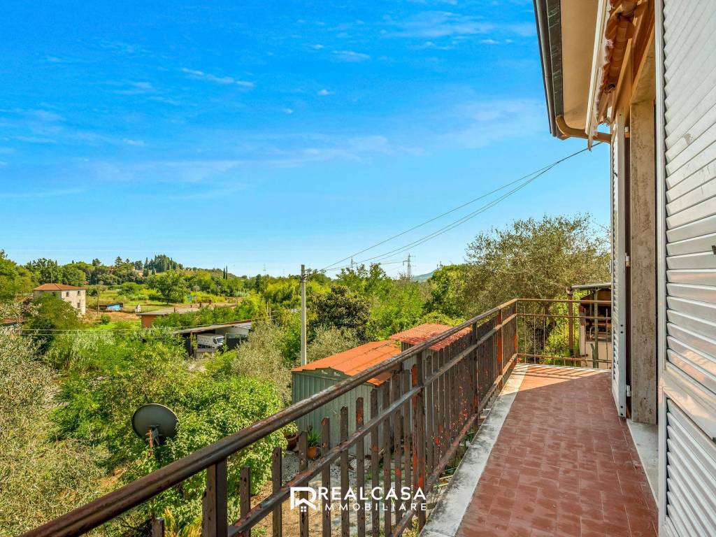 Villa a Sarzana in Via Sarzanello, 286 - Foto 2