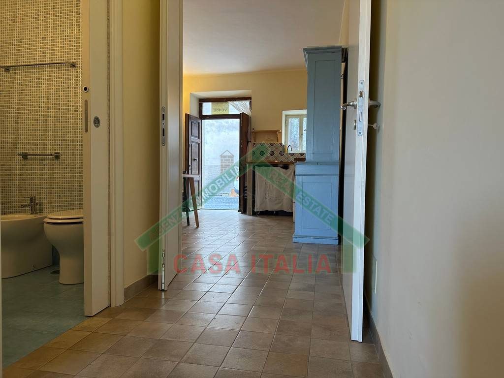 Palazzo / stabile a Capodimonte in Via della Rocca - Foto 2