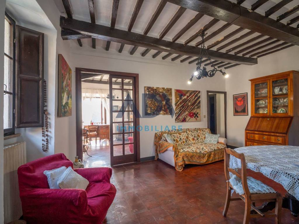 Palazzo / stabile a Bettona in via montelauro, 38 - Foto 2