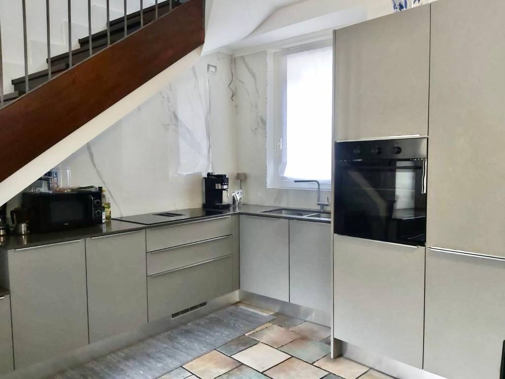 Casa indipendente a Dongo in Via 4 Novembre - Foto 3