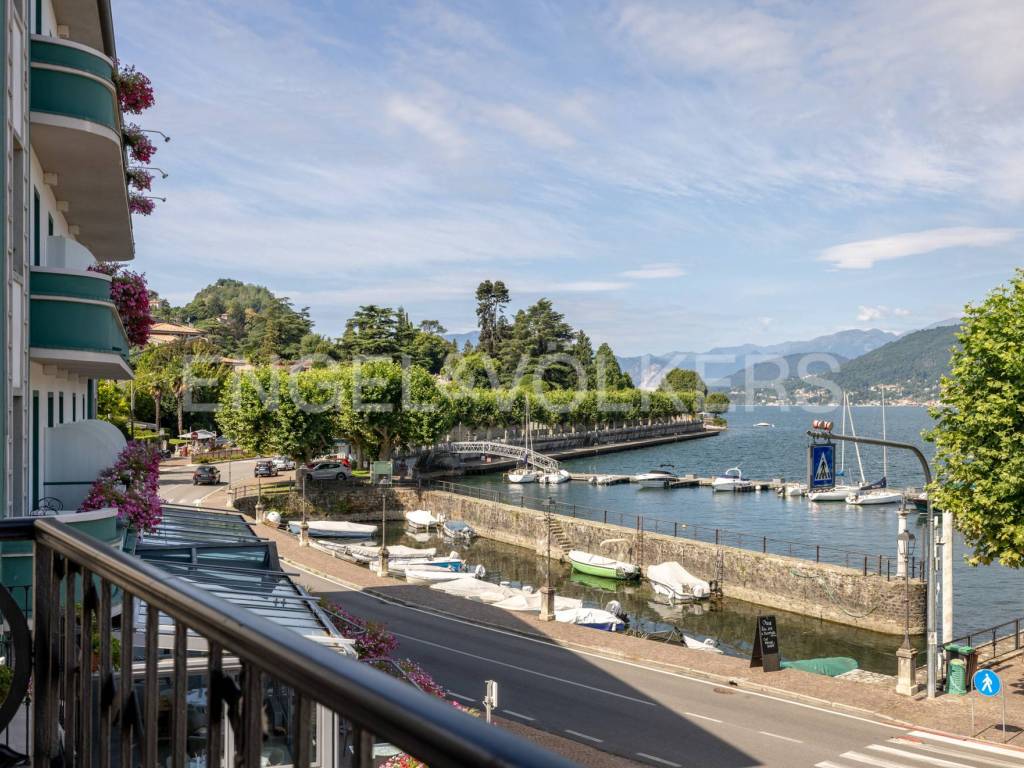 Villa a Porto valtravaglia in Via Isola Bella, 9 - Foto 2