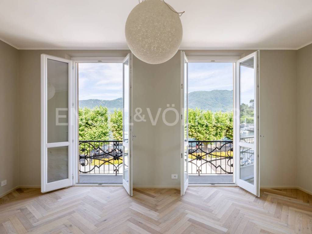 Villa a Porto valtravaglia in Via Isola Bella, 9 - Foto 3