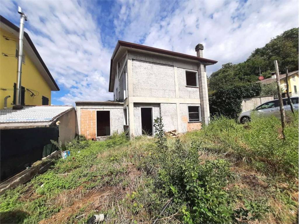 Villa a Luni in Via Isola - Foto 3