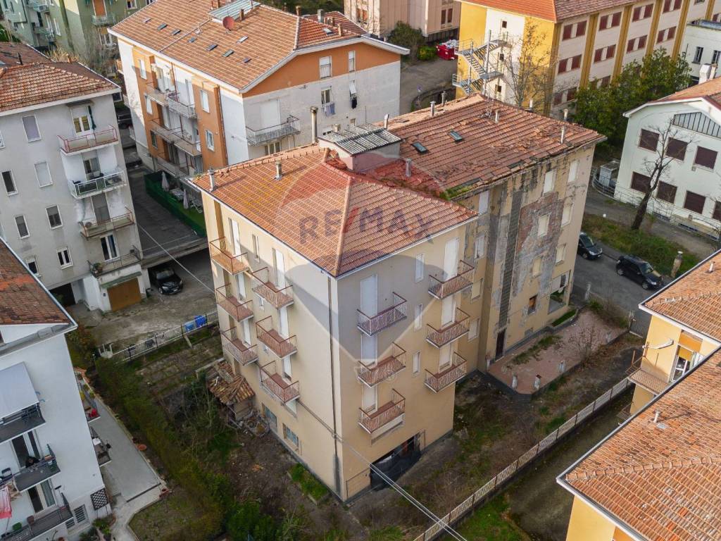 Palazzo / stabile a Salsomaggiore terme in Viale Giuseppe Verdi, 3 - Foto 2