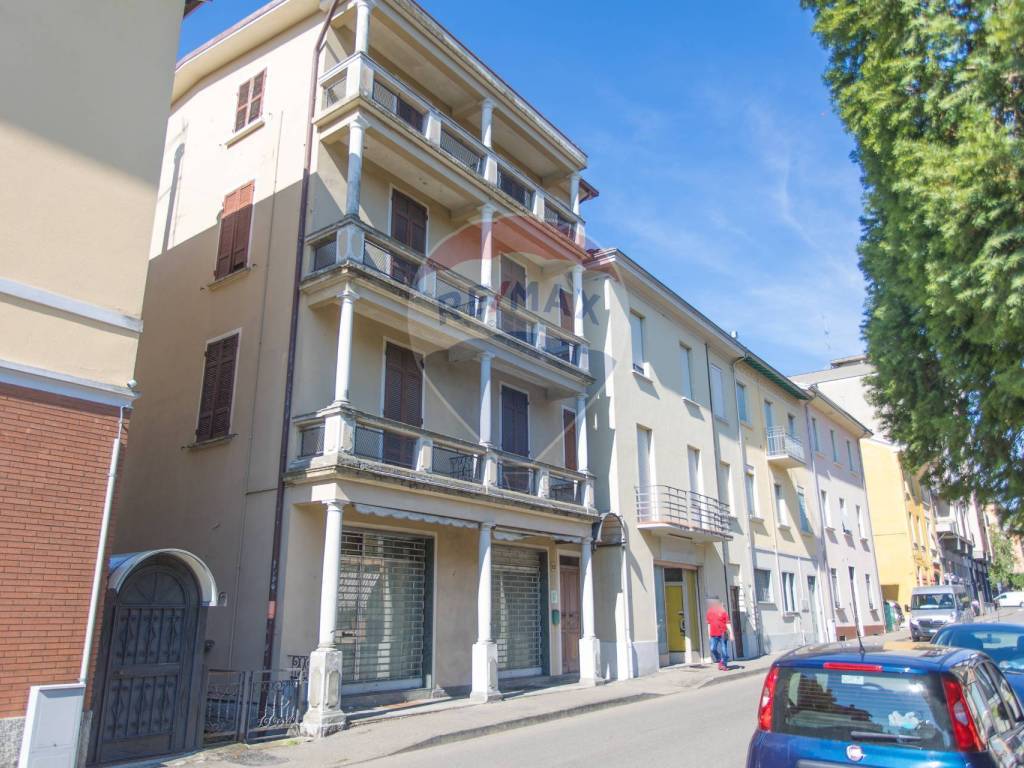 Palazzo / stabile a Salsomaggiore terme in Via G. Puccini, 12 - Foto 2