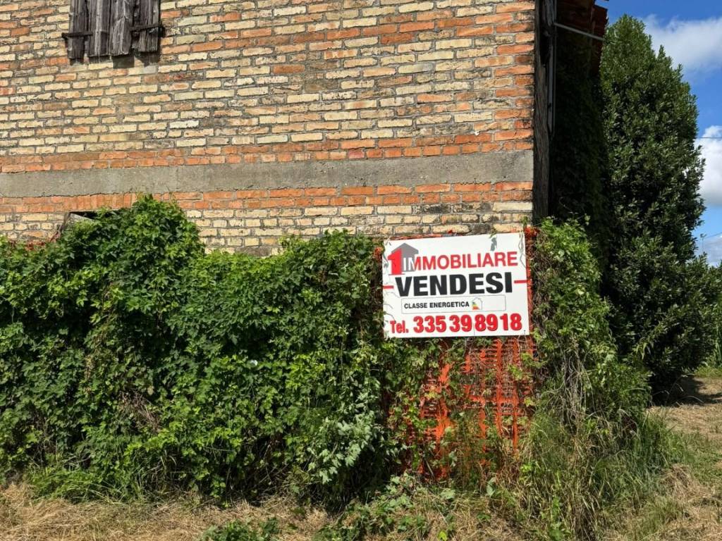 Palazzo / stabile a Gruaro in Via Portogruaro, 4 - Foto 2