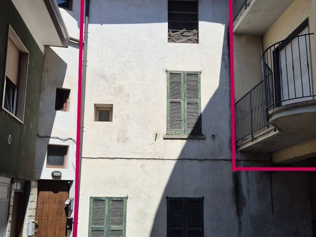 Palazzo / stabile a La valletta brianza in Via Vittorio Veneto - Foto 4